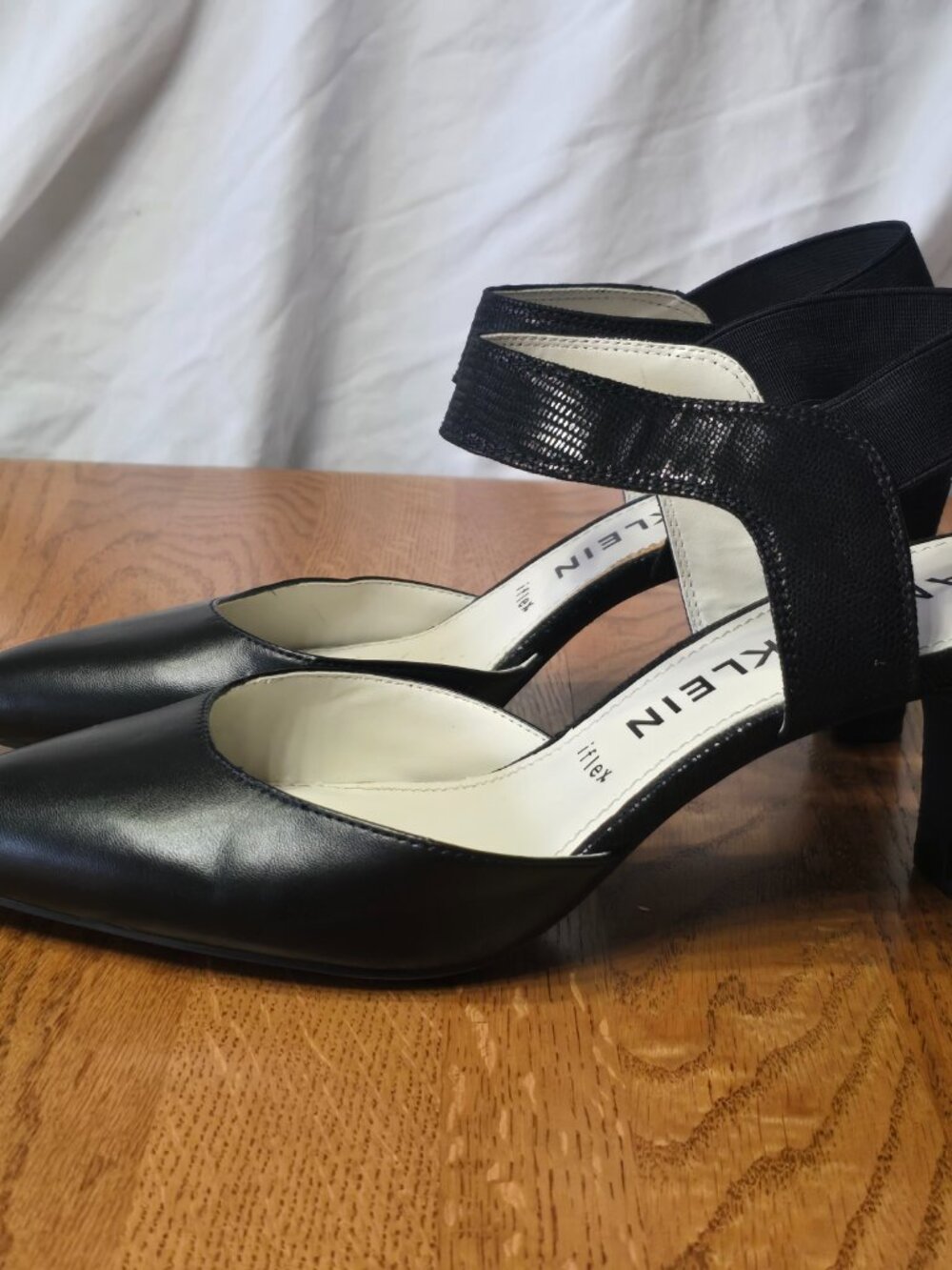 Anne Klein Pointed Toe Ankle Strap Pump Black Women Size 10 - Picture 9 of 9
